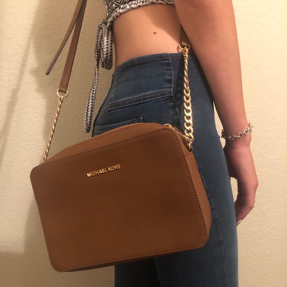 NEW MICHAEL KORS PURSE